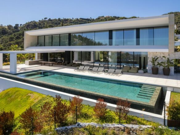 MODERN VILLA FOR SALE – EL MADROÑAL, BENAHAVÍS ,  Gated & Panoramic Sea Views 🇪🇸