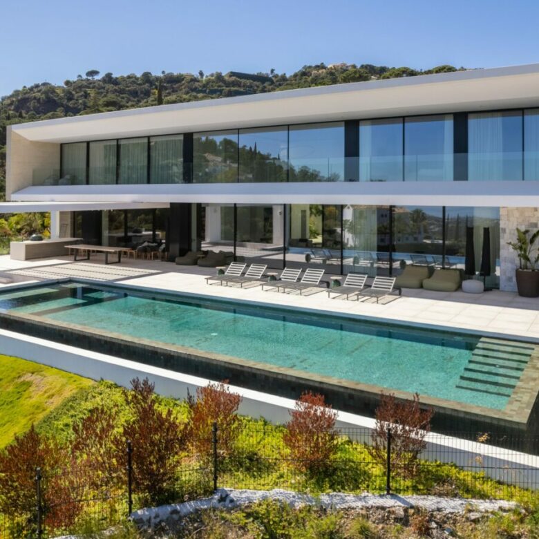 MODERN VILLA FOR SALE – EL MADROÑAL, BENAHAVÍS ,  Gated & Panoramic Sea Views 🇪🇸