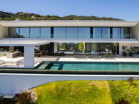 MODERN VILLA FOR SALE – EL MADROÑAL, BENAHAVÍS ,  Gated & Panoramic Sea Views 🇪🇸