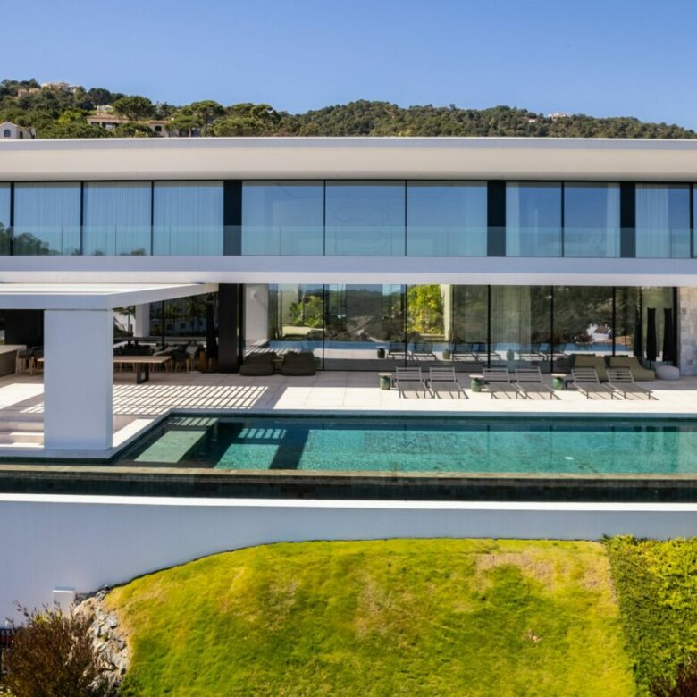 MODERN VILLA FOR SALE – EL MADROÑAL, BENAHAVÍS ,  Gated & Panoramic Sea Views 🇪🇸