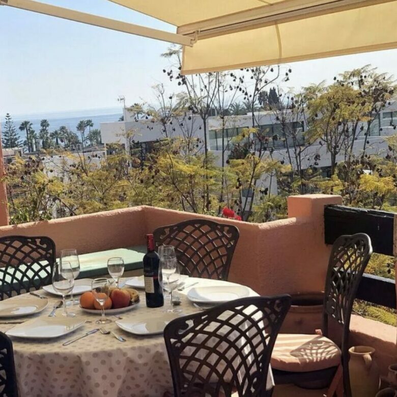 For sale 🇪🇸 Marbella’s Golden Mile – Beachside 3-Bed Apartment 🌴🏖️ Sea views 