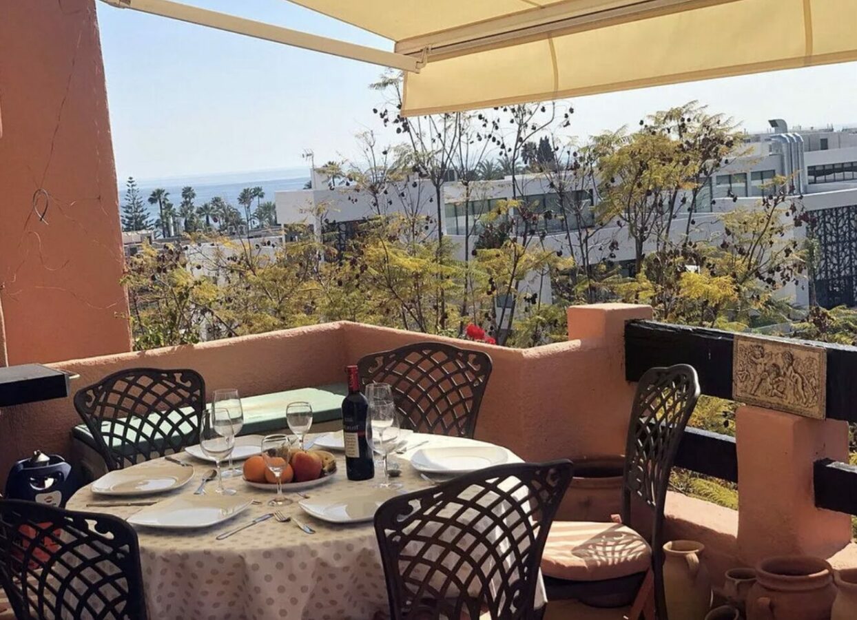 For sale 🇪🇸 Marbella’s Golden Mile – Beachside 3-Bed Apartment 🌴🏖️ Sea views 