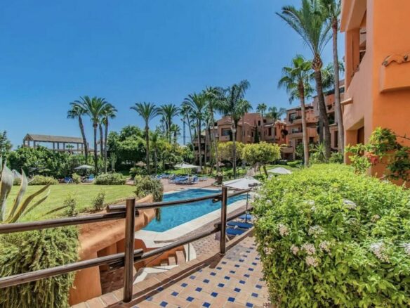 For sale 🇪🇸 Marbella’s Golden Mile – Beachside 3-Bed Apartment 🌴🏖️ Sea views 