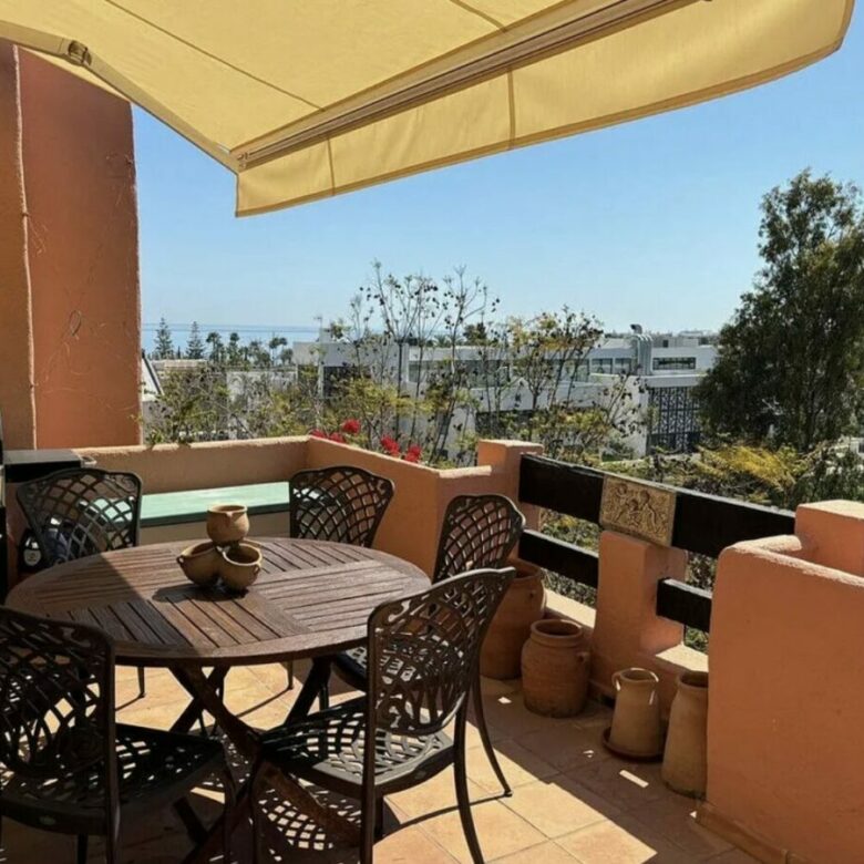 For sale 🇪🇸 Marbella’s Golden Mile – Beachside 3-Bed Apartment 🌴🏖️ Sea views 