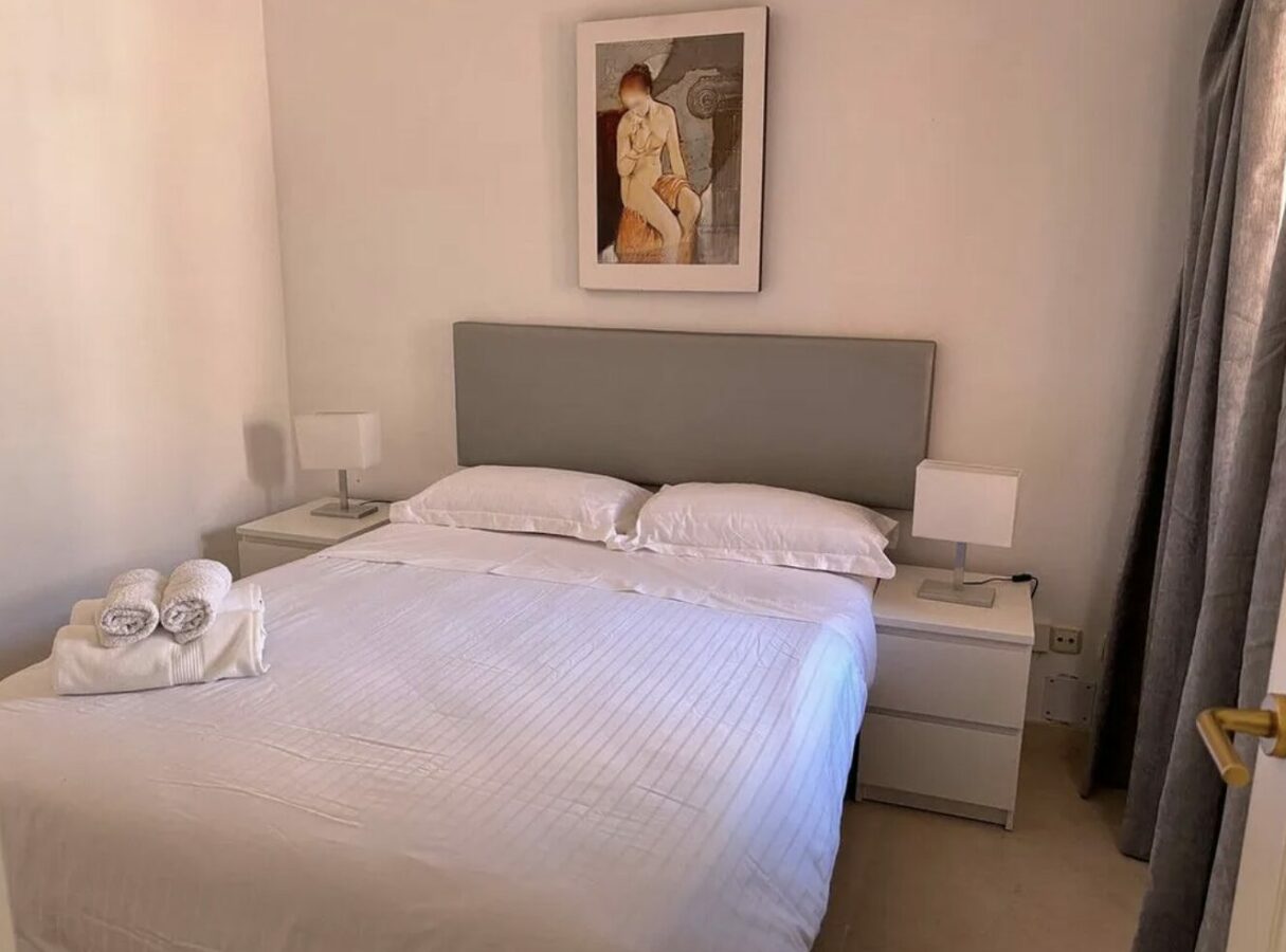 For sale 🇪🇸 Marbella’s Golden Mile – Beachside 3-Bed Apartment 🌴🏖️ Sea views 