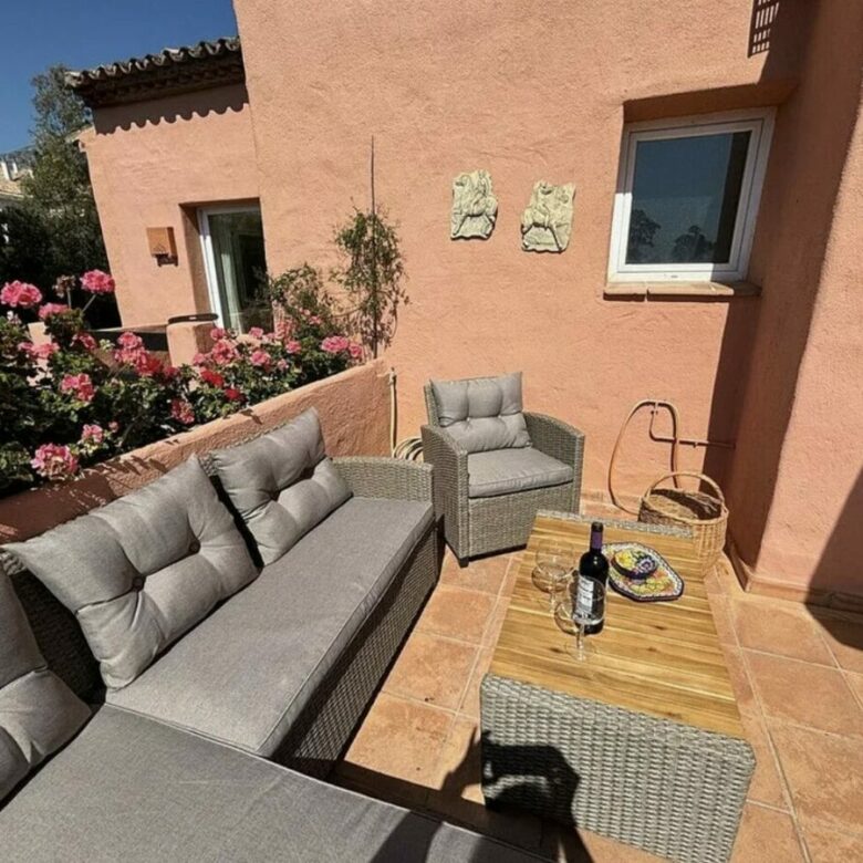 For sale 🇪🇸 Marbella’s Golden Mile – Beachside 3-Bed Apartment 🌴🏖️ Sea views 
