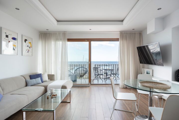 For Sale: Puerto Banús Duplex Penthouse with Stunning Views of the Port & Sea 🌴🏖️🇪🇸✨