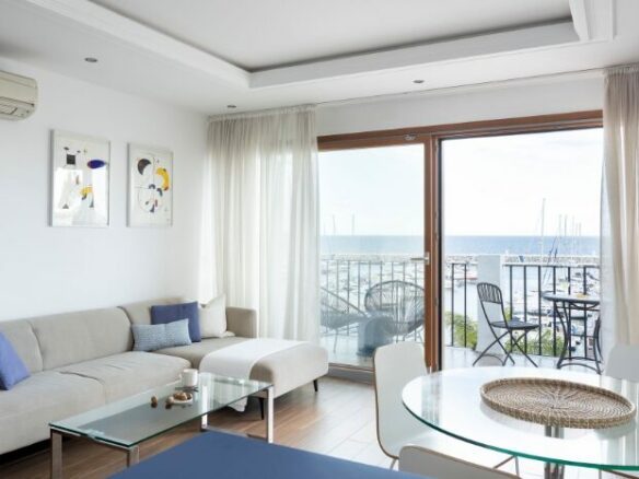 For Sale: Puerto Banús Duplex Penthouse with Stunning Views of the Port & Sea 🌴🏖️🇪🇸✨