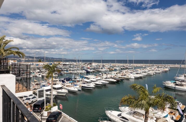 For Sale: Puerto Banús Duplex Penthouse with Stunning Views of the Port & Sea 🌴🏖️🇪🇸✨