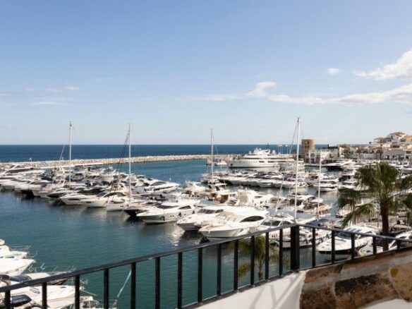 For Sale: Puerto Banús Duplex Penthouse with Stunning Views of the Port & Sea 🌴🏖️🇪🇸✨