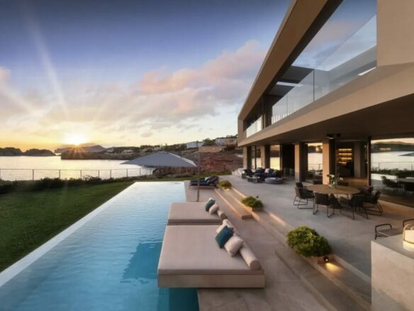 🇪🇸 Modern Sea-Front Dream Home – Nova Santa Ponsa, Mallorca 🌊✨