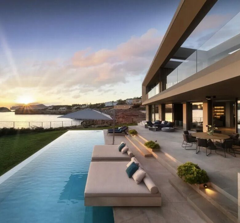 🇪🇸 Modern Sea-Front Dream Home – Nova Santa Ponsa, Mallorca 🌊✨