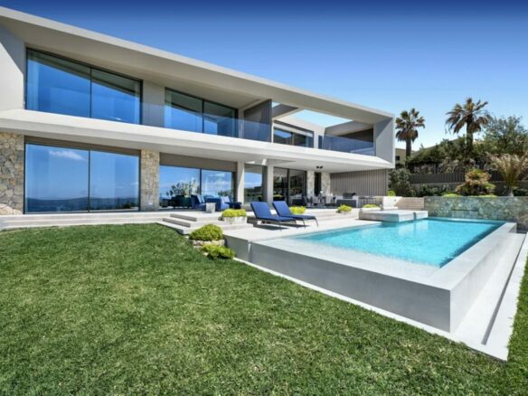 🇪🇸 Modern Sea-Front Dream Home – Nova Santa Ponsa, Mallorca 🌊✨