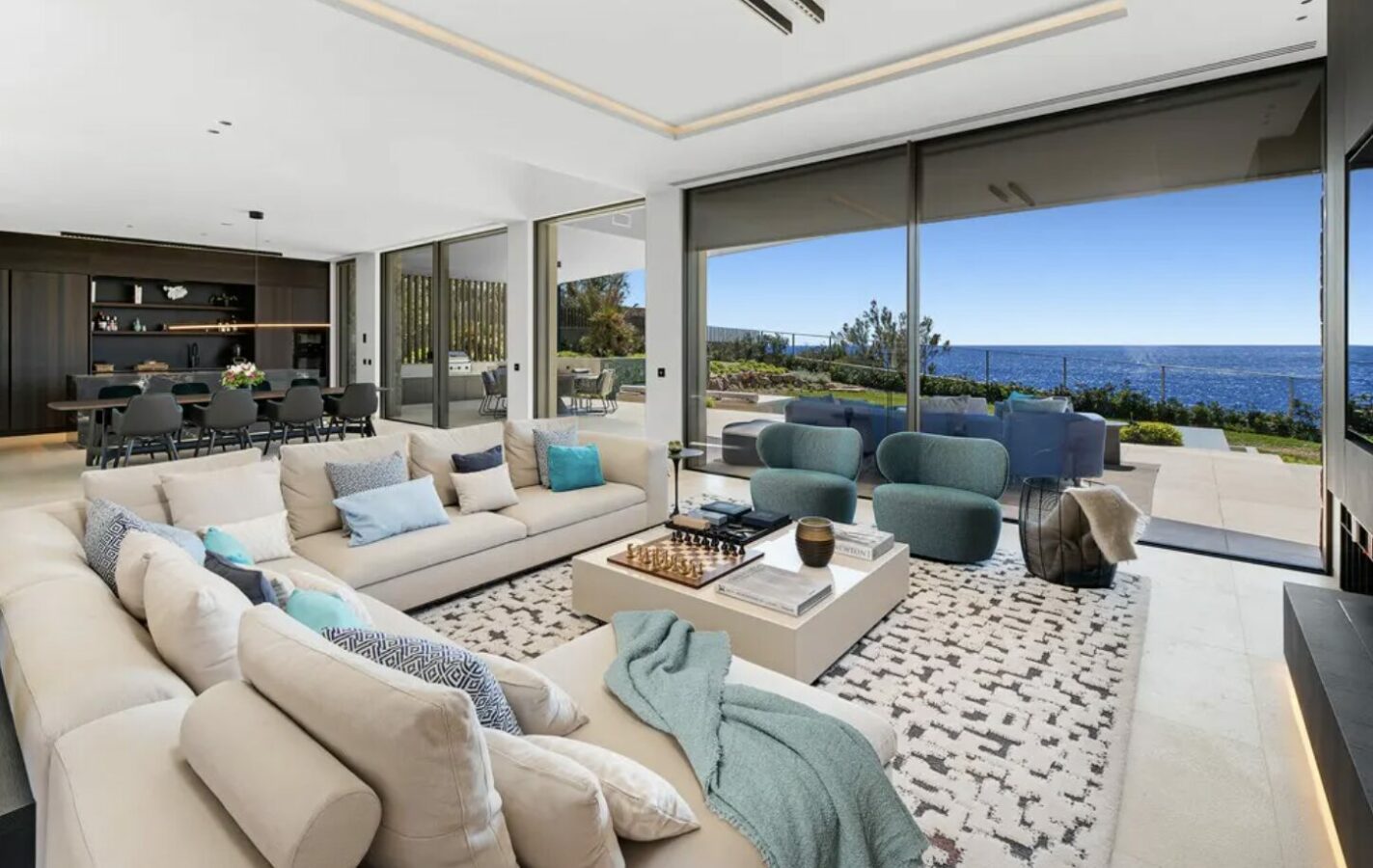 🇪🇸 Modern Sea-Front Dream Home – Nova Santa Ponsa, Mallorca 🌊✨