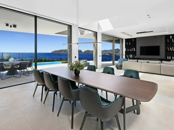 🇪🇸 Modern Sea-Front Dream Home – Nova Santa Ponsa, Mallorca 🌊✨