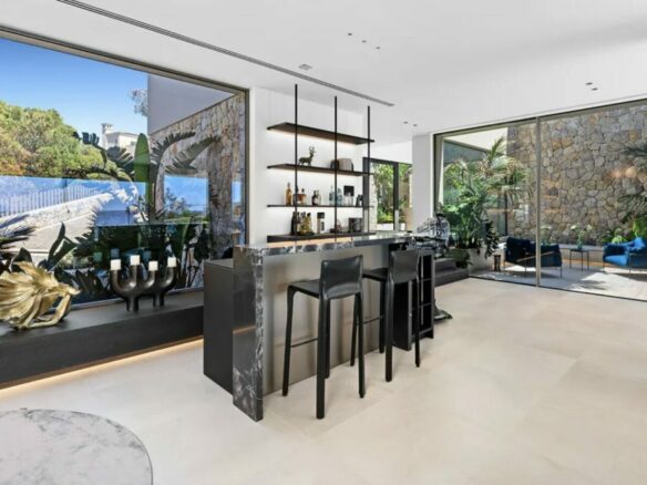 🇪🇸 Modern Sea-Front Dream Home – Nova Santa Ponsa, Mallorca 🌊✨