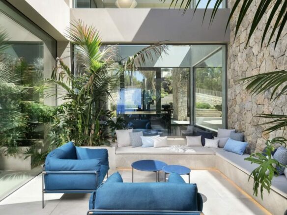 🇪🇸 Modern Sea-Front Dream Home – Nova Santa Ponsa, Mallorca 🌊✨