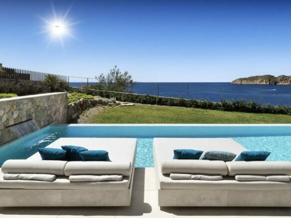 🇪🇸 Modern Sea-Front Dream Home – Nova Santa Ponsa, Mallorca 🌊✨