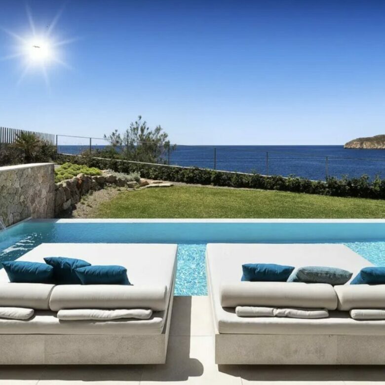 🇪🇸 Modern Sea-Front Dream Home – Nova Santa Ponsa, Mallorca 🌊✨
