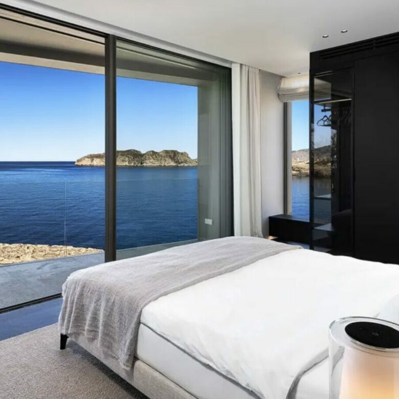 🇪🇸 Modern Sea-Front Dream Home – Nova Santa Ponsa, Mallorca 🌊✨