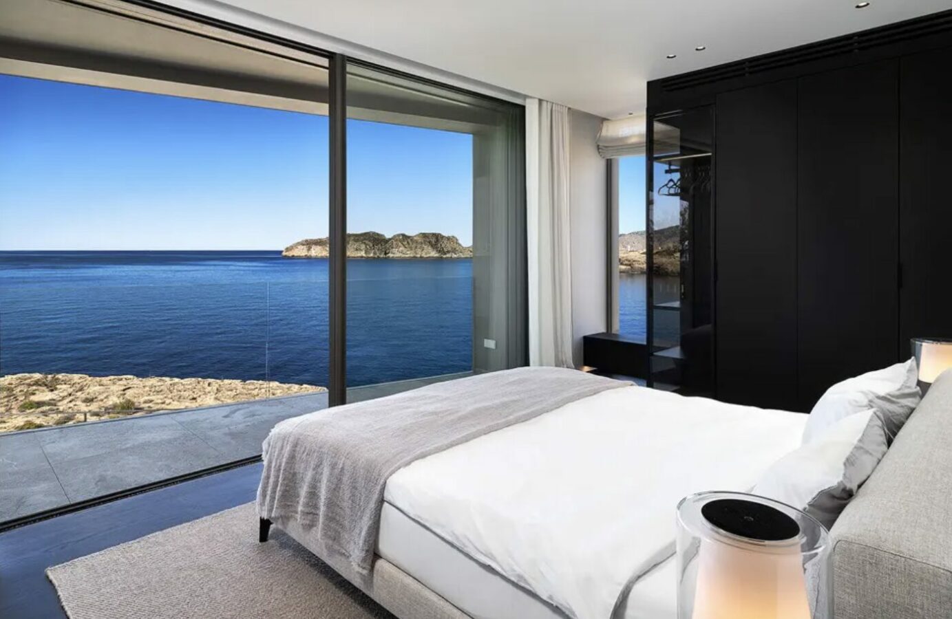 🇪🇸 Modern Sea-Front Dream Home – Nova Santa Ponsa, Mallorca 🌊✨