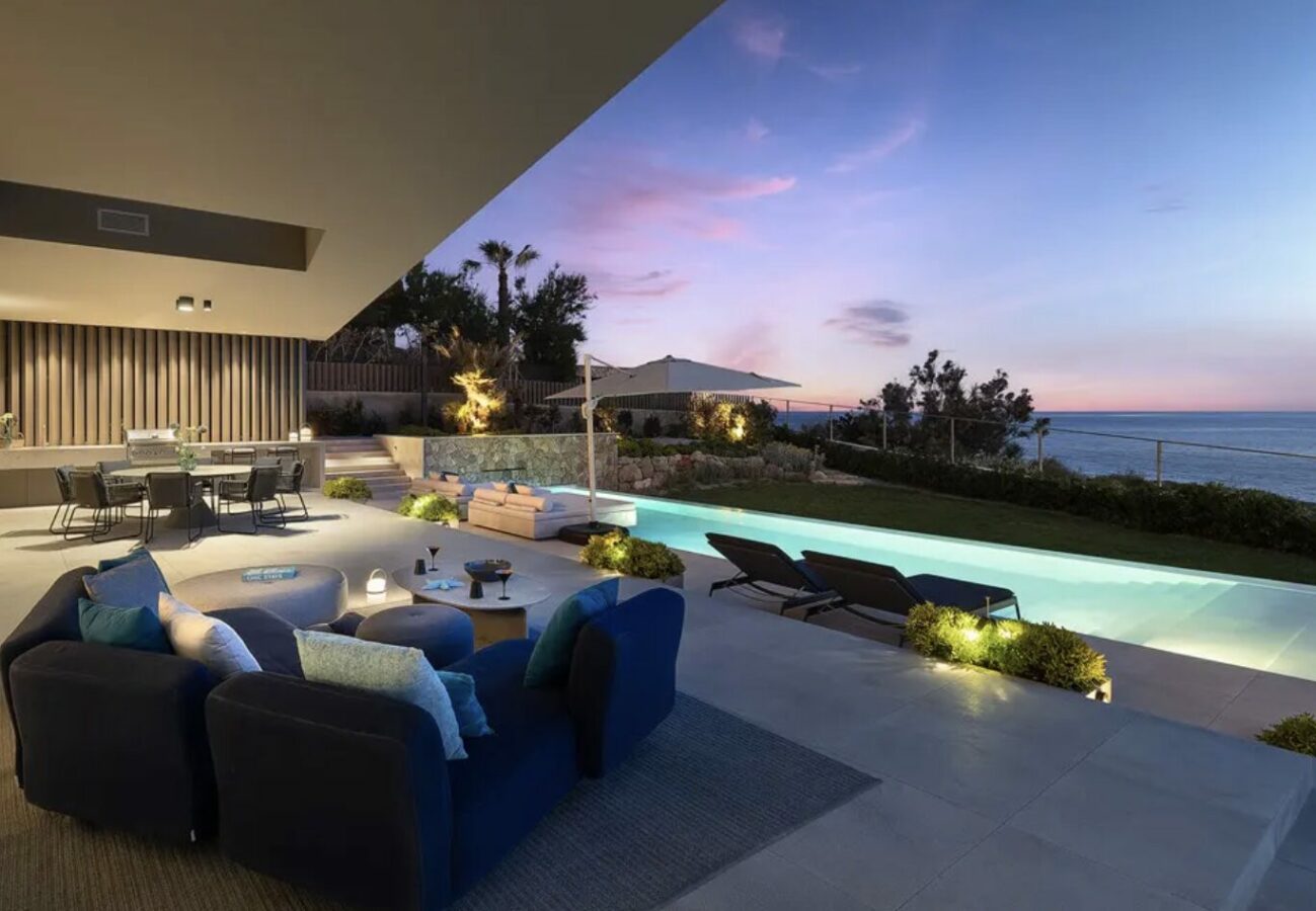 🇪🇸 Modern Sea-Front Dream Home – Nova Santa Ponsa, Mallorca 🌊✨