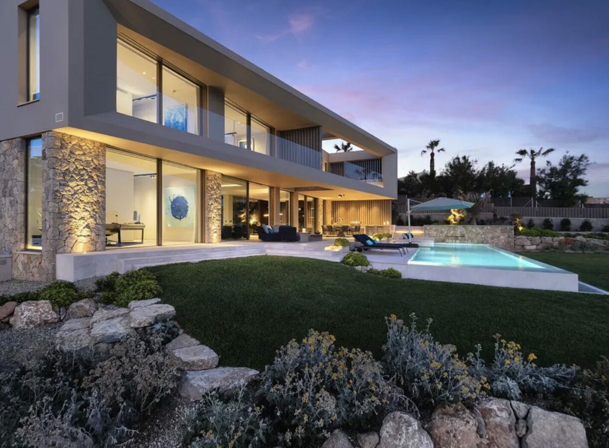 🇪🇸 Modern Sea-Front Dream Home – Nova Santa Ponsa, Mallorca 🌊✨