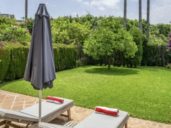 LUXURY VILLA-STYLE TOWNHOUSE FOR SALE – PRIME ALOHA LOCATION 🌴🇪🇸