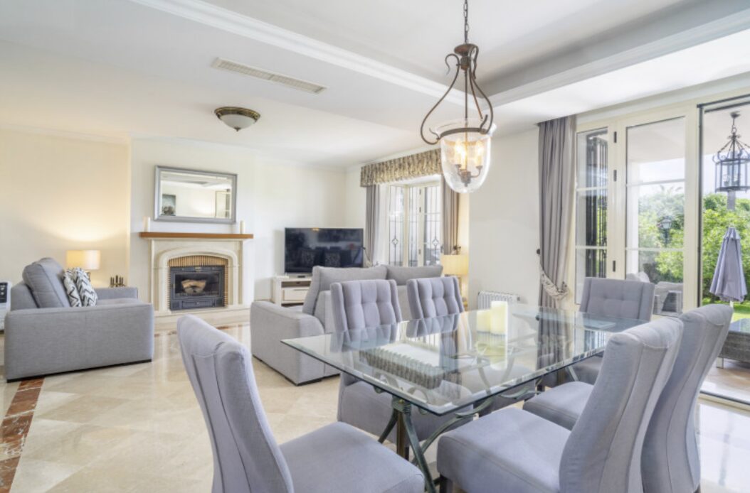 LUXURY VILLA-STYLE TOWNHOUSE FOR SALE – PRIME ALOHA LOCATION 🌴🇪🇸