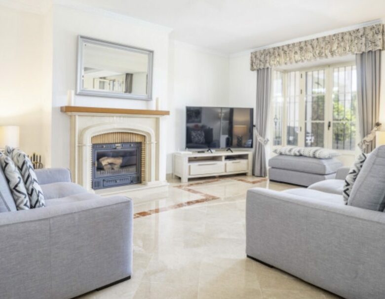 LUXURY VILLA-STYLE TOWNHOUSE FOR SALE – PRIME ALOHA LOCATION 🌴🇪🇸