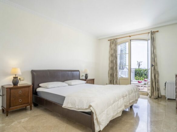 LUXURY VILLA-STYLE TOWNHOUSE FOR SALE – PRIME ALOHA LOCATION 🌴🇪🇸