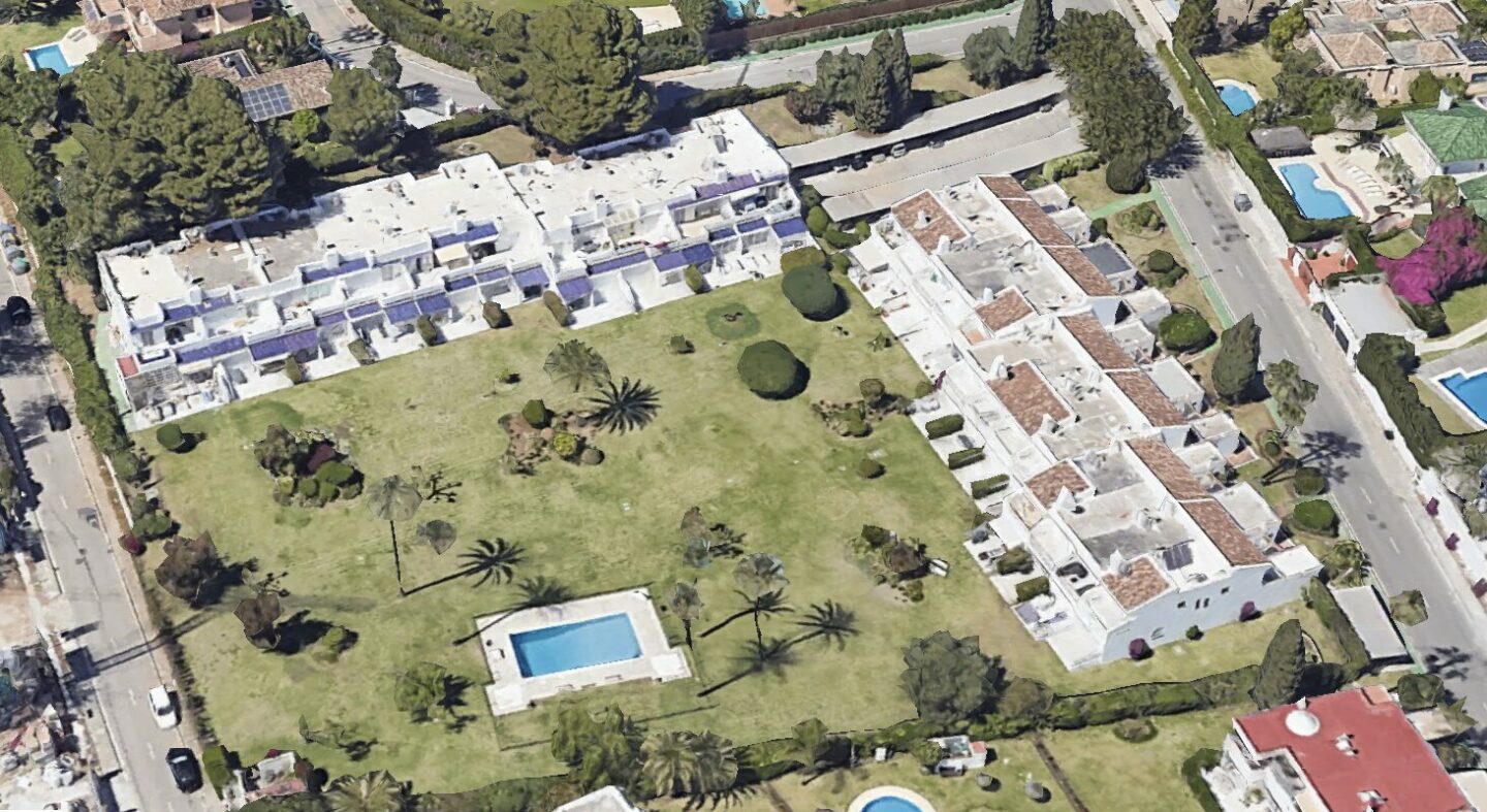 LUXURY VILLA-STYLE TOWNHOUSE FOR SALE – PRIME ALOHA LOCATION 🌴🇪🇸