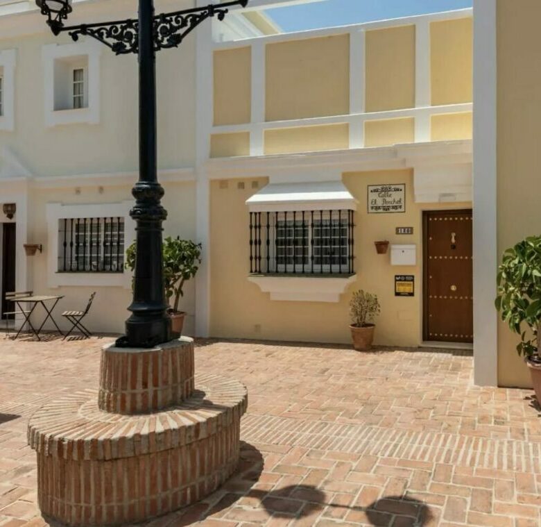   RENOVATED TOWNHOUSE FOR SALE – ELEVATED GOLF VALLEY VIEWS 🏖️🇪🇸 ⛳ Nueva Andalucía, Marbella