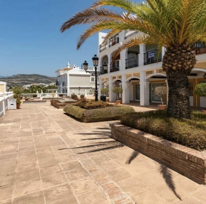   RENOVATED TOWNHOUSE FOR SALE – ELEVATED GOLF VALLEY VIEWS 🏖️🇪🇸 ⛳ Nueva Andalucía, Marbella