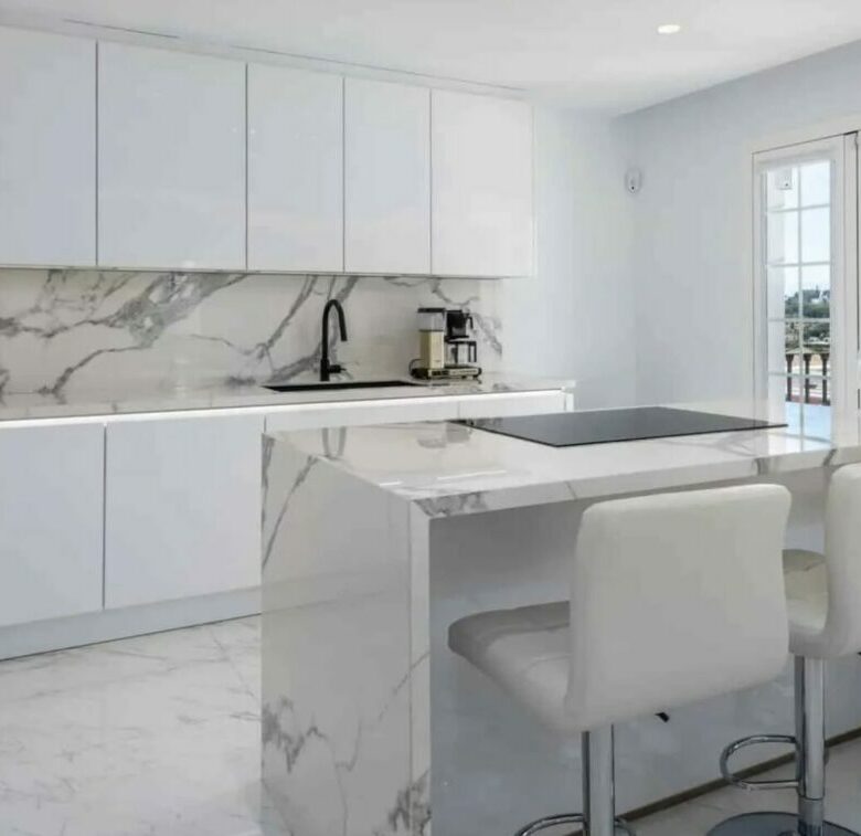   RENOVATED TOWNHOUSE FOR SALE – ELEVATED GOLF VALLEY VIEWS 🏖️🇪🇸 ⛳ Nueva Andalucía, Marbella