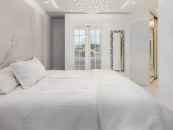   RENOVATED TOWNHOUSE FOR SALE – ELEVATED GOLF VALLEY VIEWS 🏖️🇪🇸 ⛳ Nueva Andalucía, Marbella