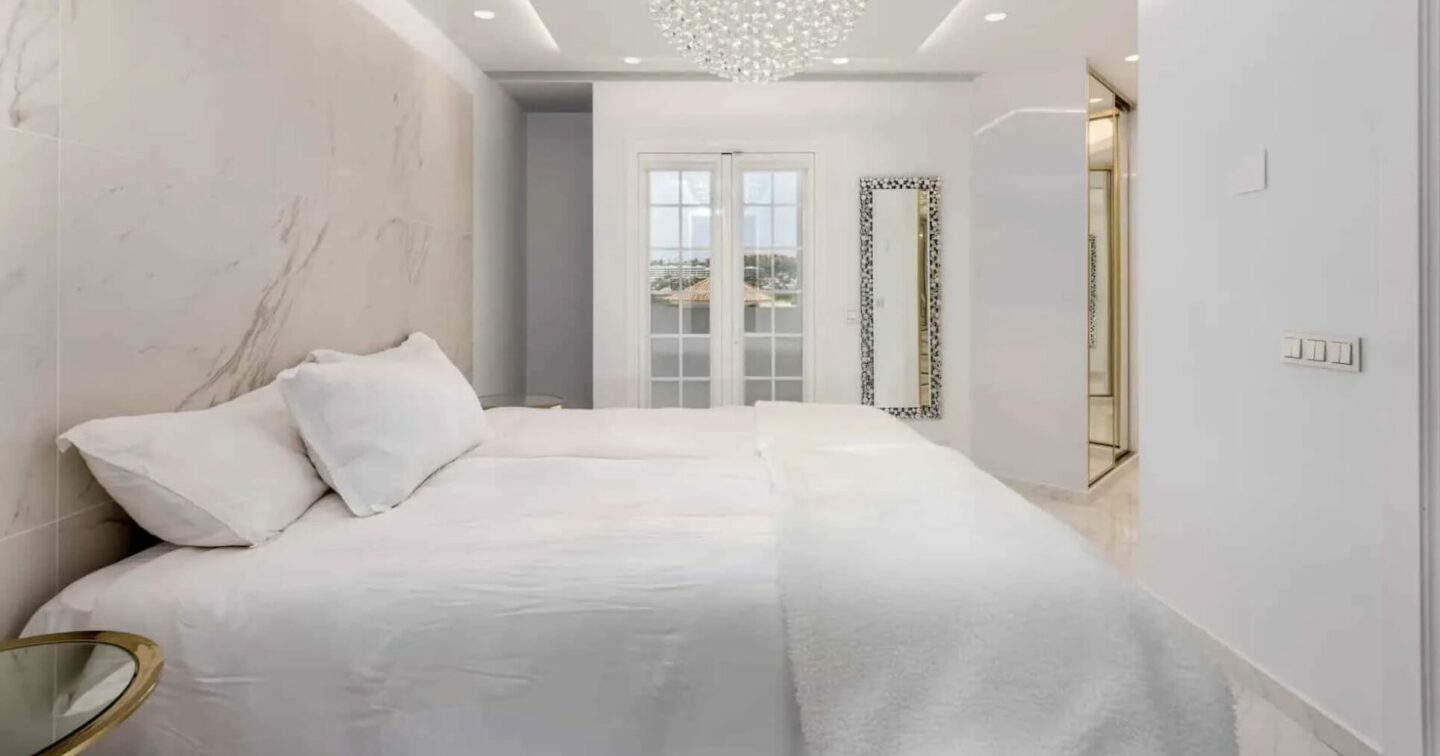   RENOVATED TOWNHOUSE FOR SALE – ELEVATED GOLF VALLEY VIEWS 🏖️🇪🇸 ⛳ Nueva Andalucía, Marbella