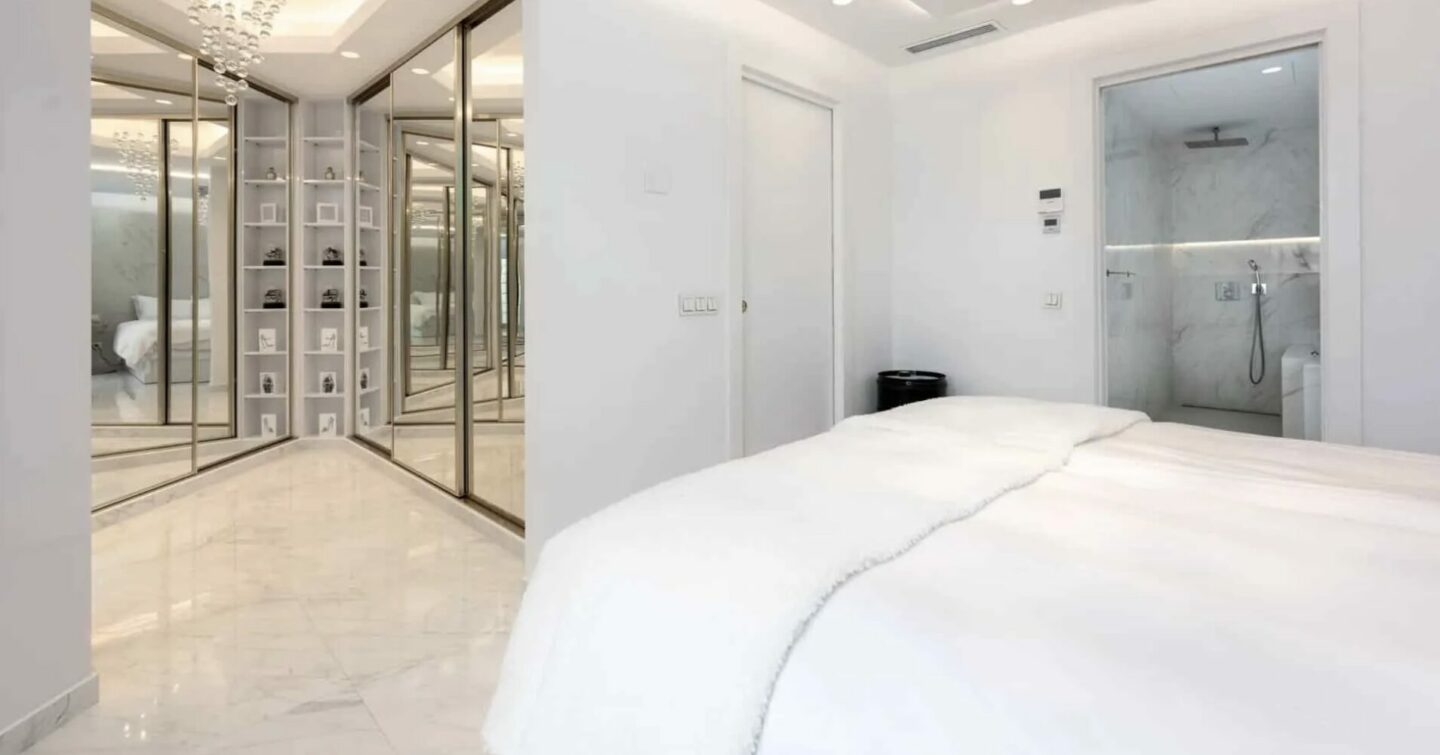   RENOVATED TOWNHOUSE FOR SALE – ELEVATED GOLF VALLEY VIEWS 🏖️🇪🇸 ⛳ Nueva Andalucía, Marbella