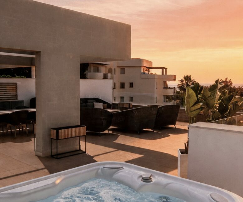 For Sale: Fantastic Luxury Duplex Penthouse – Walking Distance to Puerto Banús & Beach – Nueva Andalucía, Marbella, Spain 🇪🇸