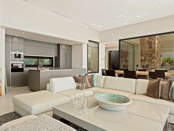 Nueva Andalucia modern villa blends ultra-contemporary design, large Super Cars Garage – Sea views Marbella, Spain 🇪🇸