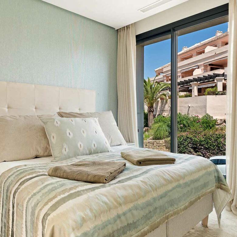 Nueva Andalucia modern villa blends ultra-contemporary design, large Super Cars Garage – Sea views Marbella, Spain 🇪🇸