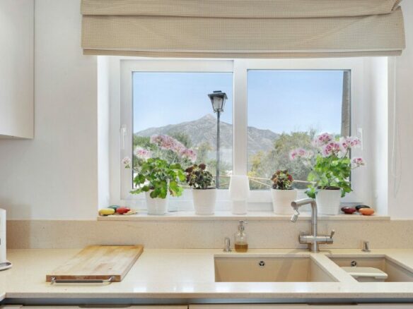 For Sale: Charming Hilltop Villa with Panoramic Views – Nueva Andalucía, Marbella 🇪🇸
