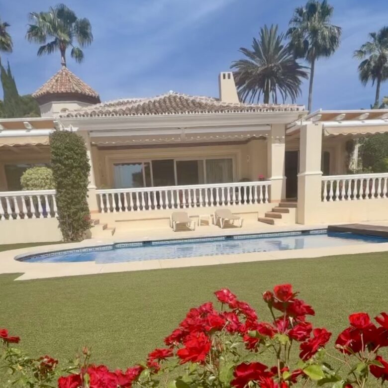 For Sale: Spacious Family Villa in El Paraiso – Costa del Sol 🇪🇸✨