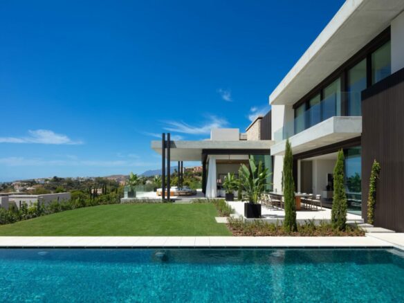 GATED • TURNKEY • MODERN SEA VIEW LUXURY VILLA FOR SALE ✨  🇪🇸 La Quinta, Benahavís