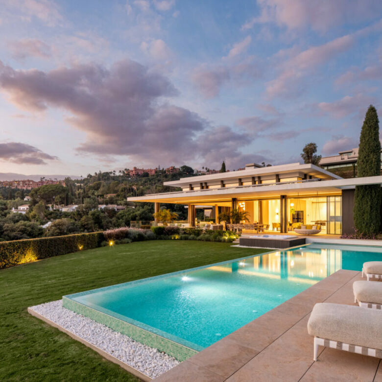 GATED • TURNKEY • MODERN SEA VIEW LUXURY VILLA FOR SALE ✨  🇪🇸 La Quinta, Benahavís
