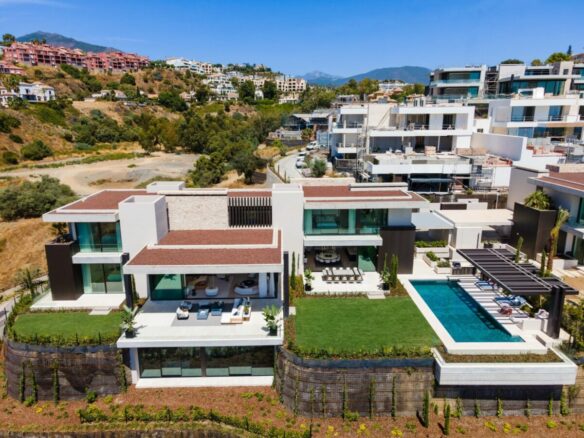 GATED • TURNKEY • MODERN SEA VIEW LUXURY VILLA FOR SALE ✨  🇪🇸 La Quinta, Benahavís
