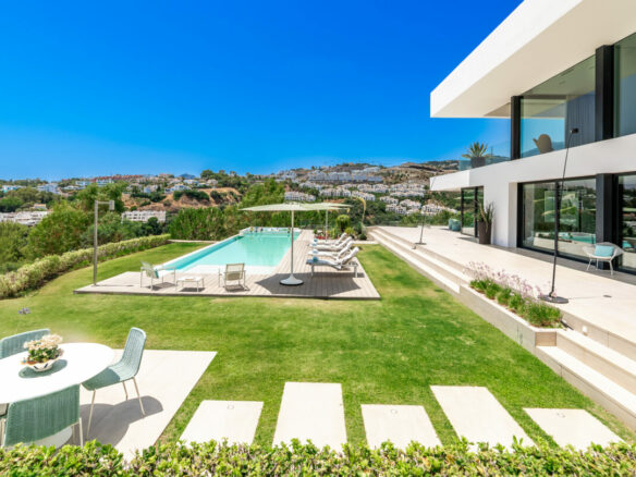 LA QUINTA SEA & MOUNTAIN VILLA 🔥🌅 Ultimate Luxury Contemporary Masterpiece in Marbella’s Golf Valley!