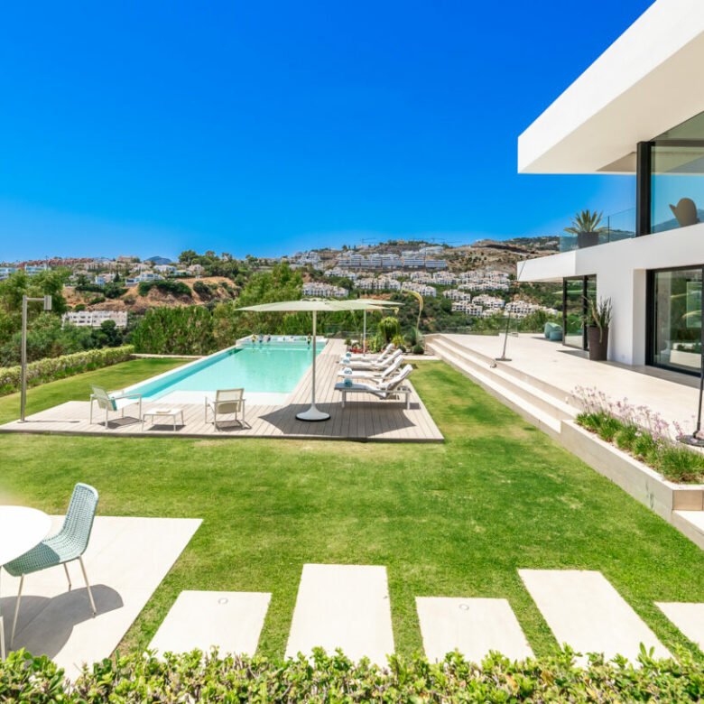 LA QUINTA SEA & MOUNTAIN VILLA 🔥🌅 Ultimate Luxury Contemporary Masterpiece in Marbella’s Golf Valley!