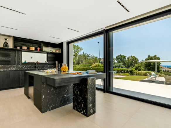 LA QUINTA SEA & MOUNTAIN VILLA 🔥🌅 Ultimate Luxury Contemporary Masterpiece in Marbella’s Golf Valley!
