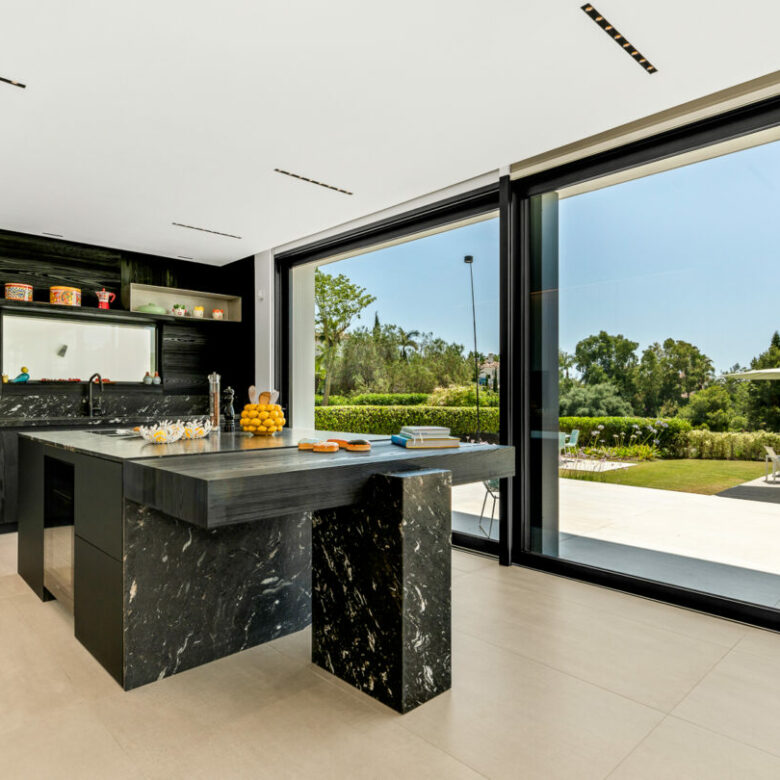 LA QUINTA SEA & MOUNTAIN VILLA 🔥🌅 Ultimate Luxury Contemporary Masterpiece in Marbella’s Golf Valley!